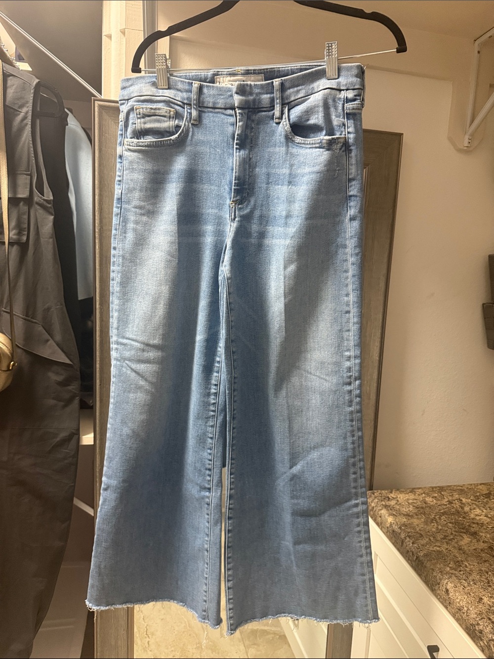Frank & Eileen Light Blue Women's Wide-Leg Jeans with raw hem - Casual High-Rise